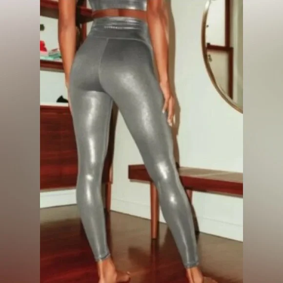 Allfenix Liquid Silver Women's High-Waisted 7/8 Leggings, SZ S LIKE NEW! - Picture 2 of 8